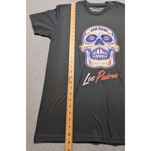 NEW With Tags  MITCHELL AND NESS SHIRT SAN DIEGO PADRES Skull Shirt Size Medium - Picture 5 of 6